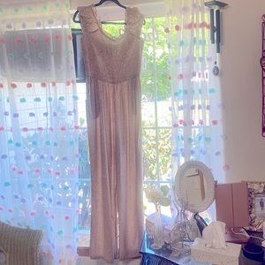 Jessica Simpson beige pheasant top, pockets jumpsuit. Size large